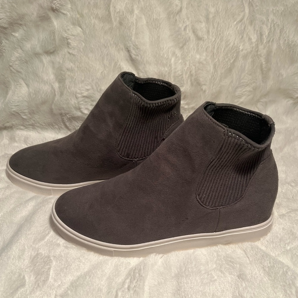 Soda faux suede gray slip on sneaker with wedge size 9